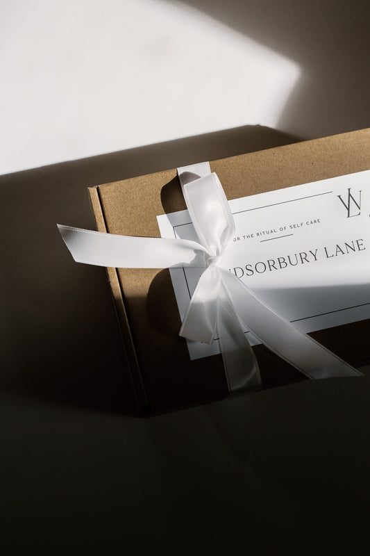 SIGNATURE GIFT BOX